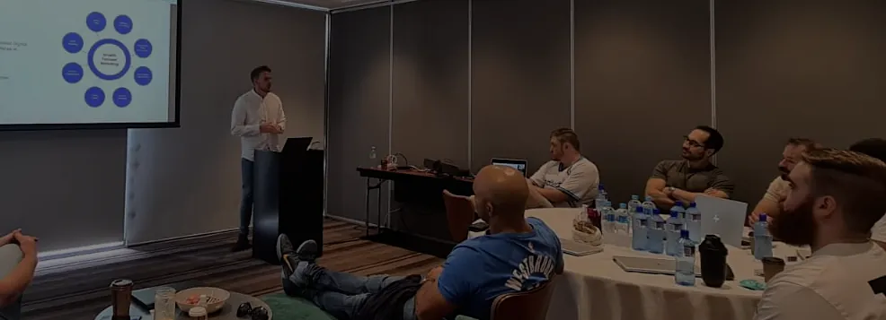 Matt Siddle presenting a growth marketing workshop